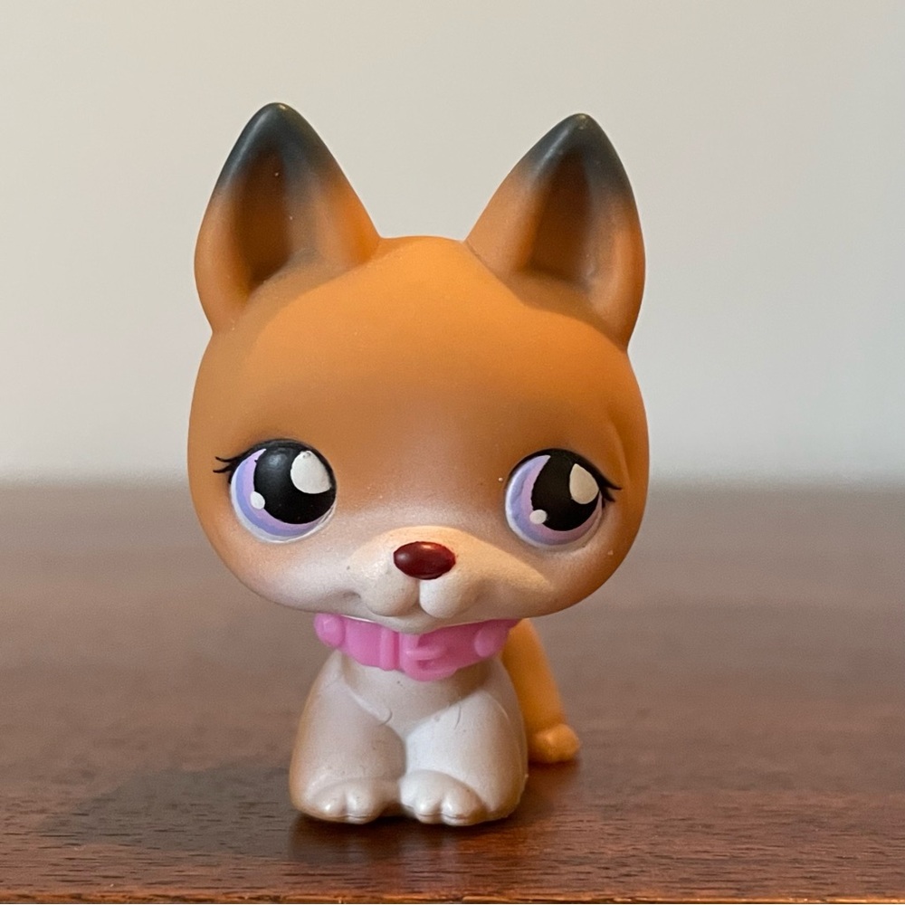 2004 Littlest Pet Shop German Shepherd